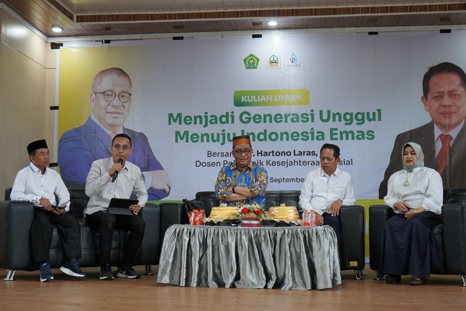IAIN Bone Gelar Kuliah Umum Bersama Dr. Hartono Laras