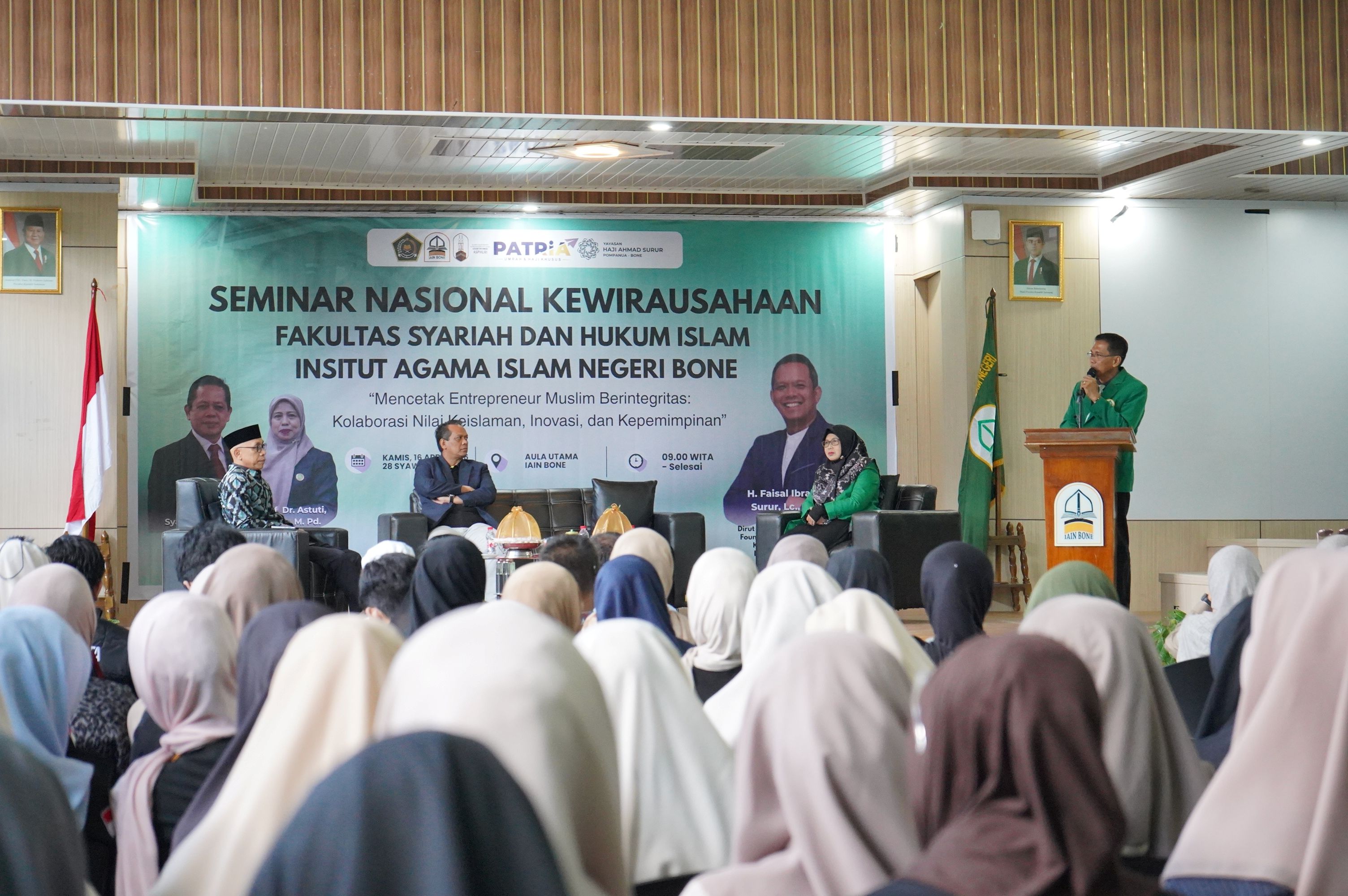 Seminar Nasional Kewirausahaan Fakultas Syariah dan Hukum Islam IAIN Bone Hadirkan Praktisi Haji dan Umrah