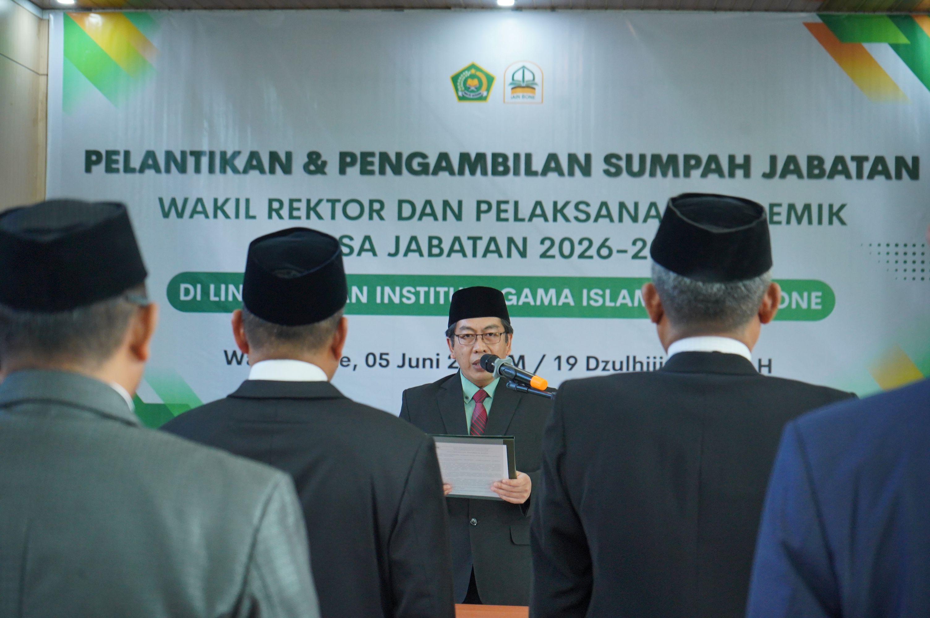 Rektor IAIN Bone Resmi Lantik Wakil Rektor, Dekan, Direktur Pascasarjana, dan Ketua Lembaga, Ini Daftarnya