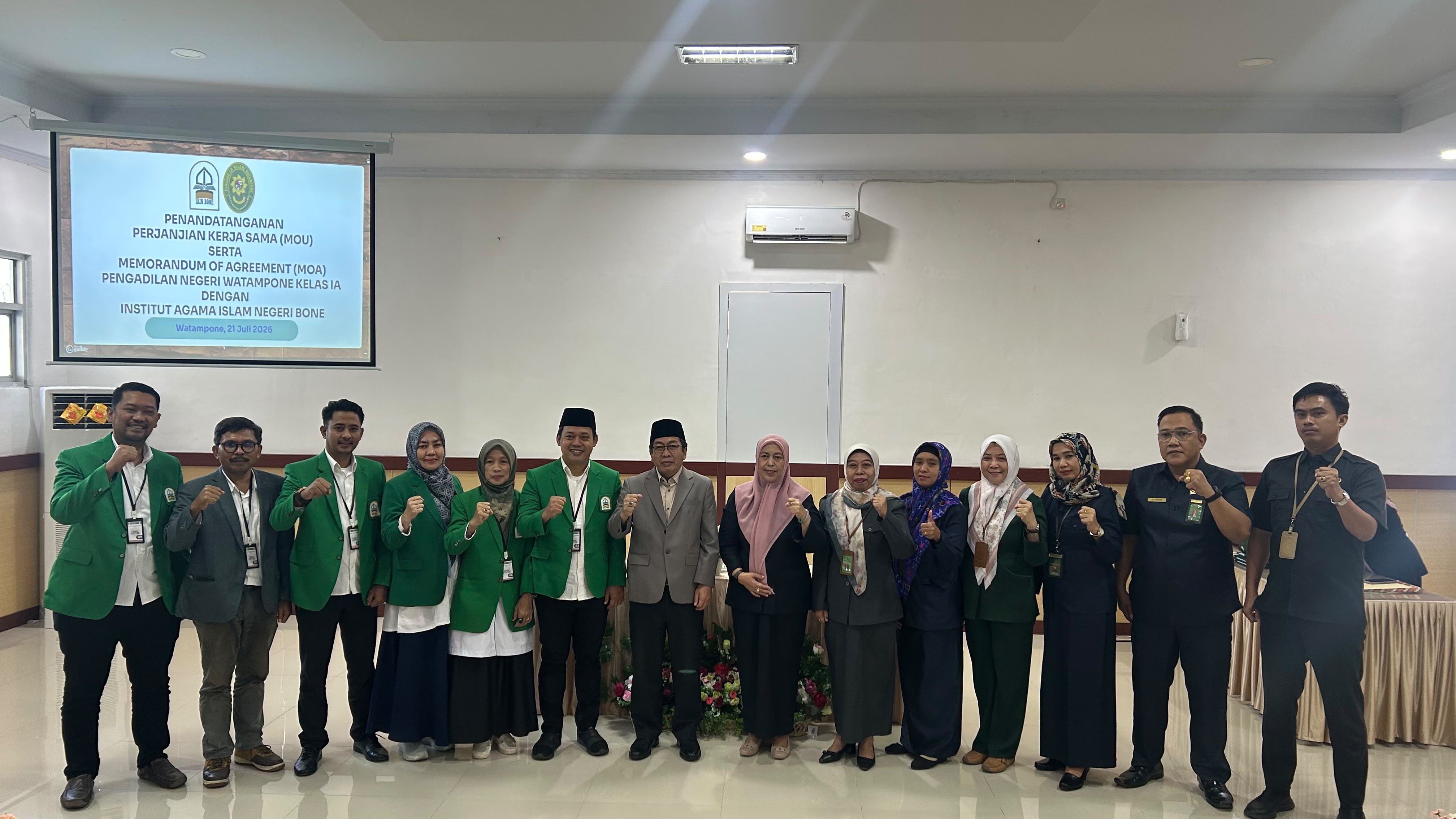 IAIN Bone dan Pengadilan Negeri Watampone Teken MoU, Perkuat Pendidikan Hukum Berbasis Praktik