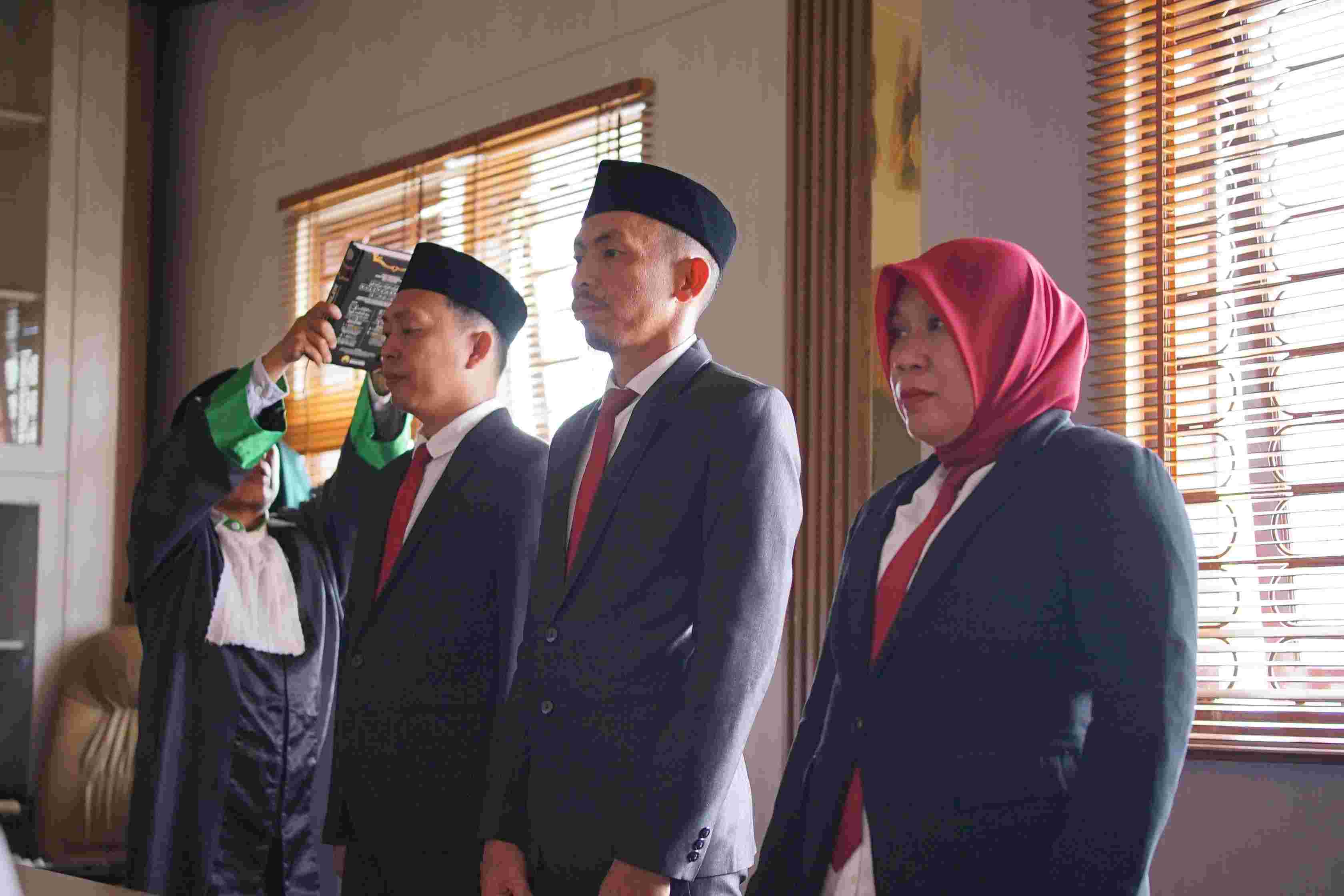Lantik Tiga Analis Keuangan, Kepala Biro AUAK IAIN Bone Minta Tegas Kawal Regulasi Pimpinan