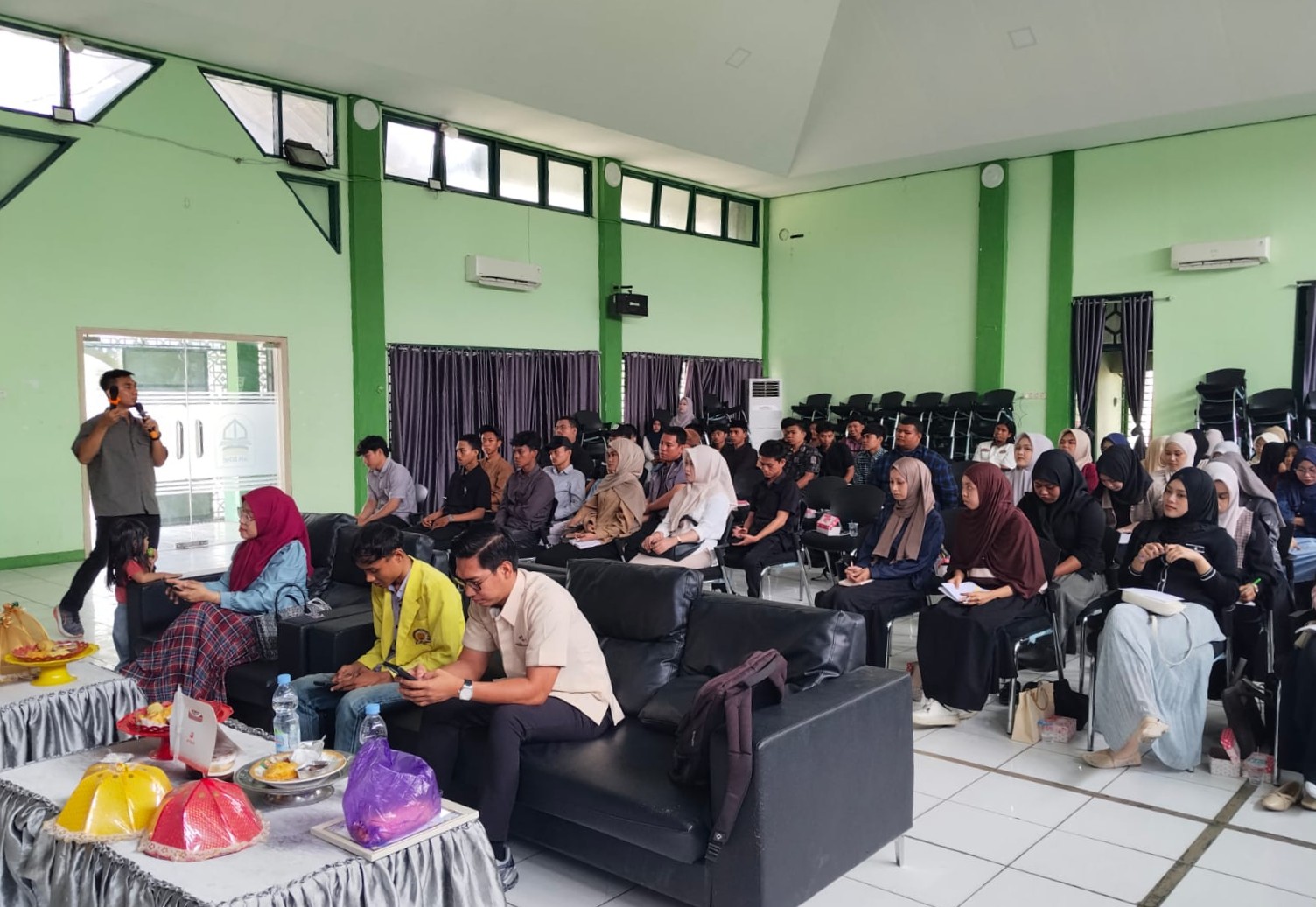 Hadirkan Praktisi Bisnis, DEMA FEBI IAIN Bone Bekali Mahasiswa MBS Mindset Kepemimpinan